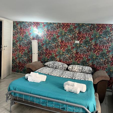 Bed and Breakfast Napoli Centro-La Casa Di Lucio Zewnętrze zdjęcie