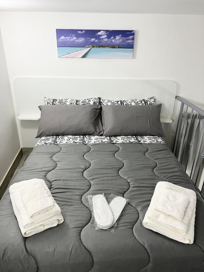 Bed and Breakfast Napoli Centro-La Casa Di Lucio Zewnętrze zdjęcie