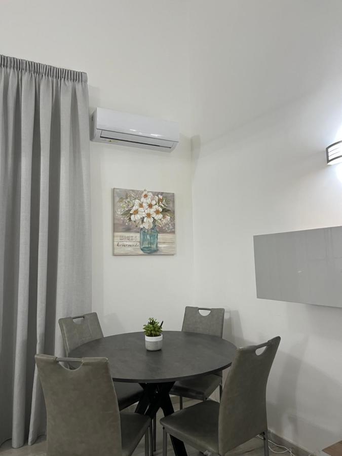 Bed and Breakfast Napoli Centro-La Casa Di Lucio Zewnętrze zdjęcie