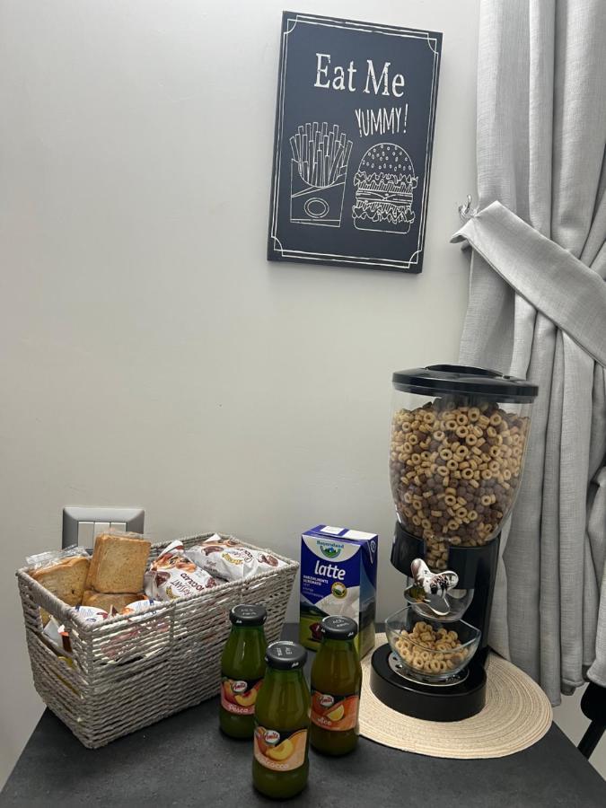 Bed and Breakfast Napoli Centro-La Casa Di Lucio Zewnętrze zdjęcie