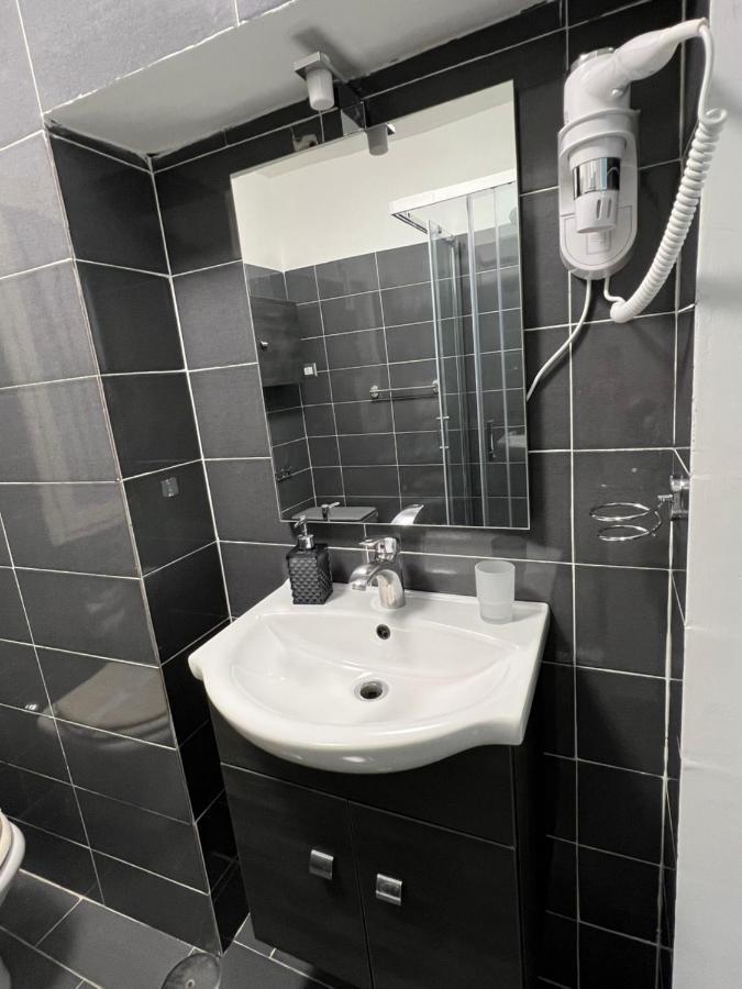 Bed and Breakfast Napoli Centro-La Casa Di Lucio Zewnętrze zdjęcie