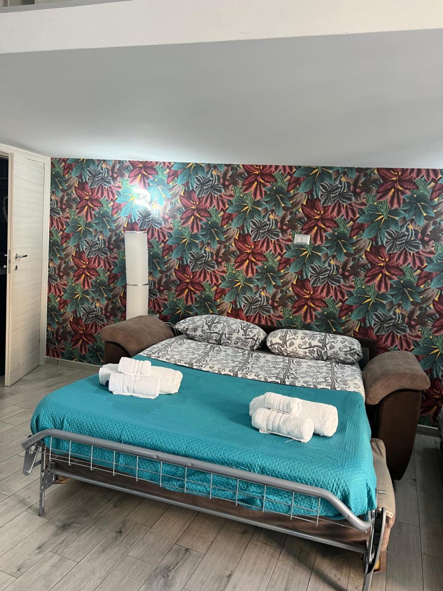 Bed and Breakfast Napoli Centro-La Casa Di Lucio Zewnętrze zdjęcie